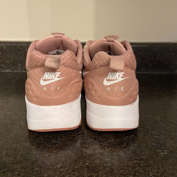Nike Air Max Motion Low - Size 7.5 - Picture 5 of 8